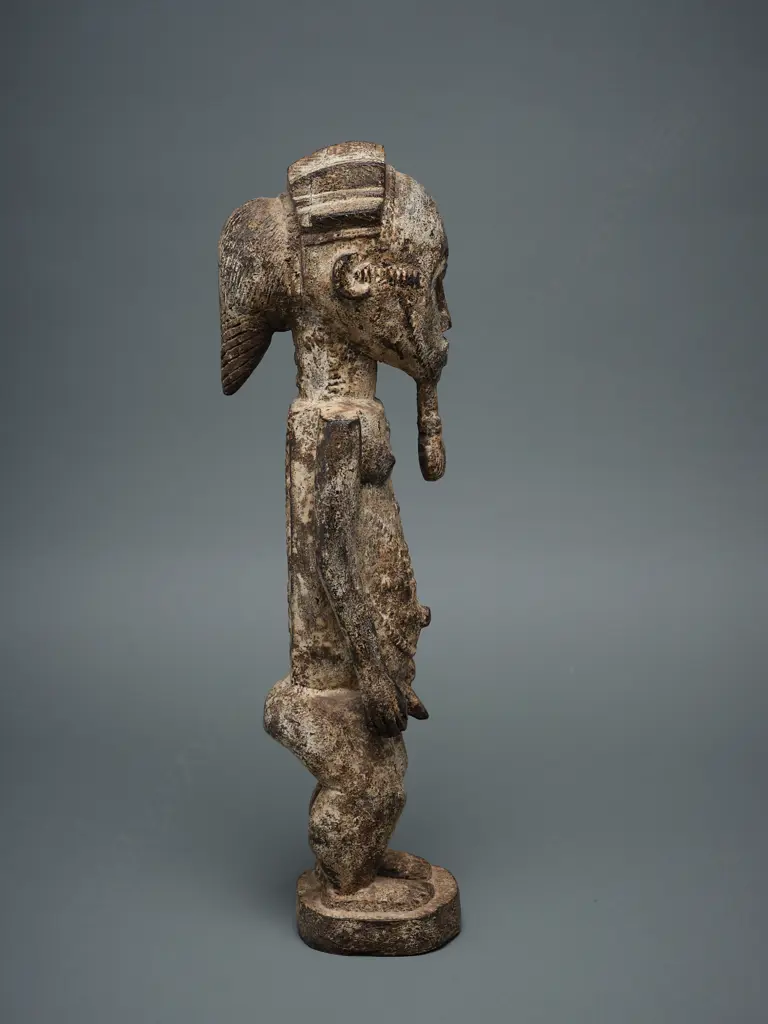 A Baule wooden male figure - Ivory Coast - Africa, Image 1++